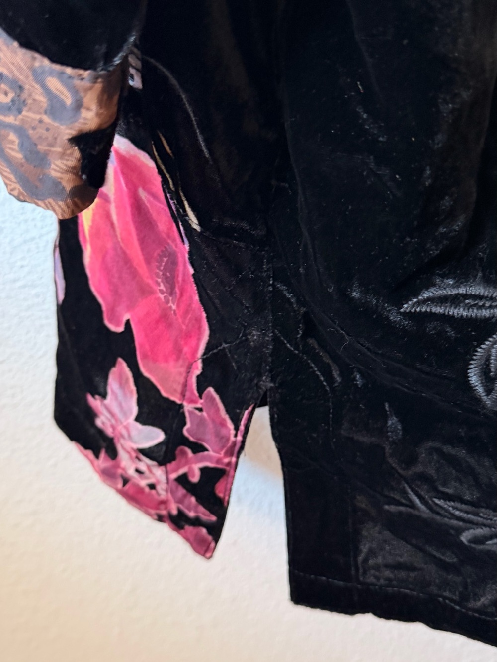 John Mark Black Velvet Floral Kimono with Pink & Cream Accents - Picture 11 of 13